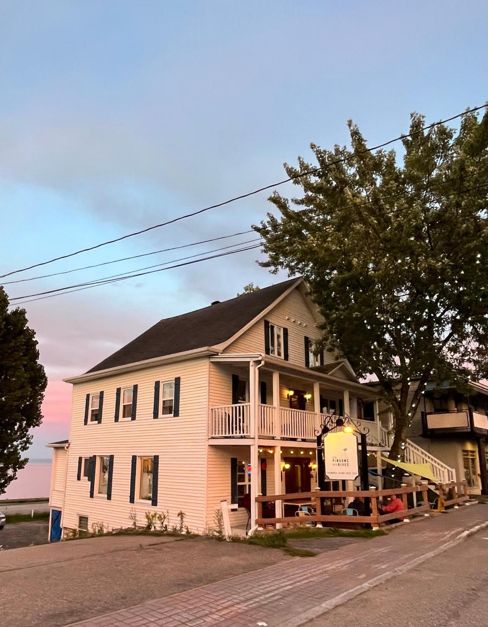 Les Pinsons Des Rives Bed & Breakfast La Malbaie Ngoại thất bức ảnh