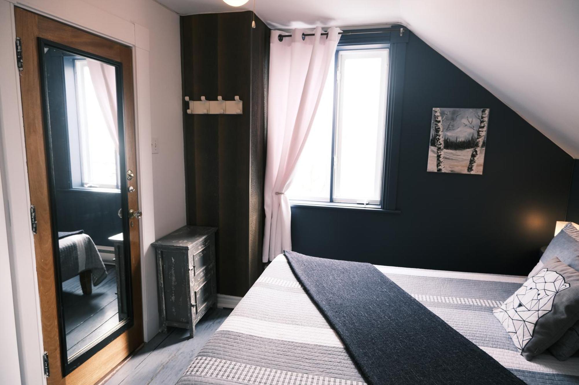 Les Pinsons Des Rives Bed & Breakfast La Malbaie Phòng bức ảnh