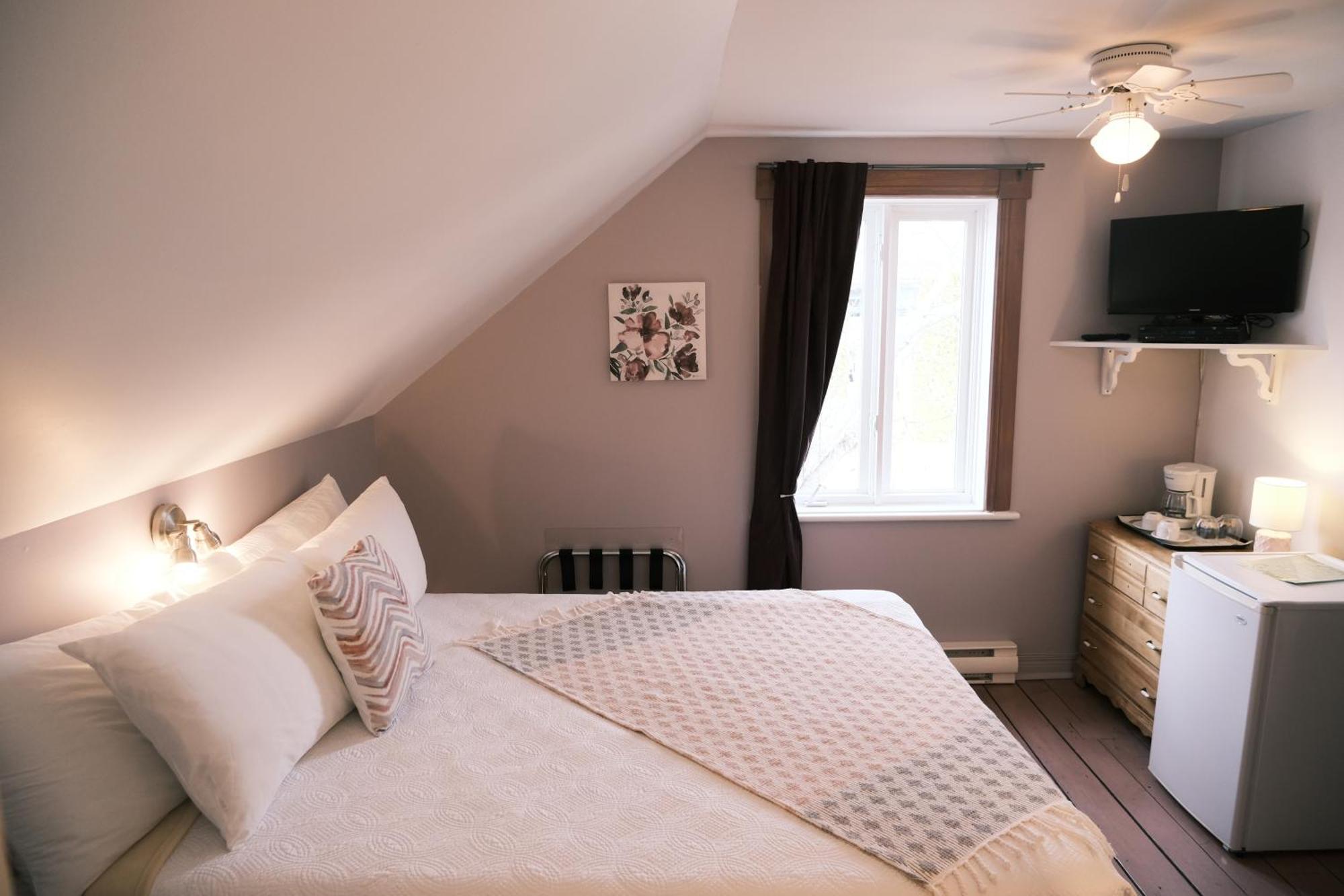 Les Pinsons Des Rives Bed & Breakfast La Malbaie Phòng bức ảnh