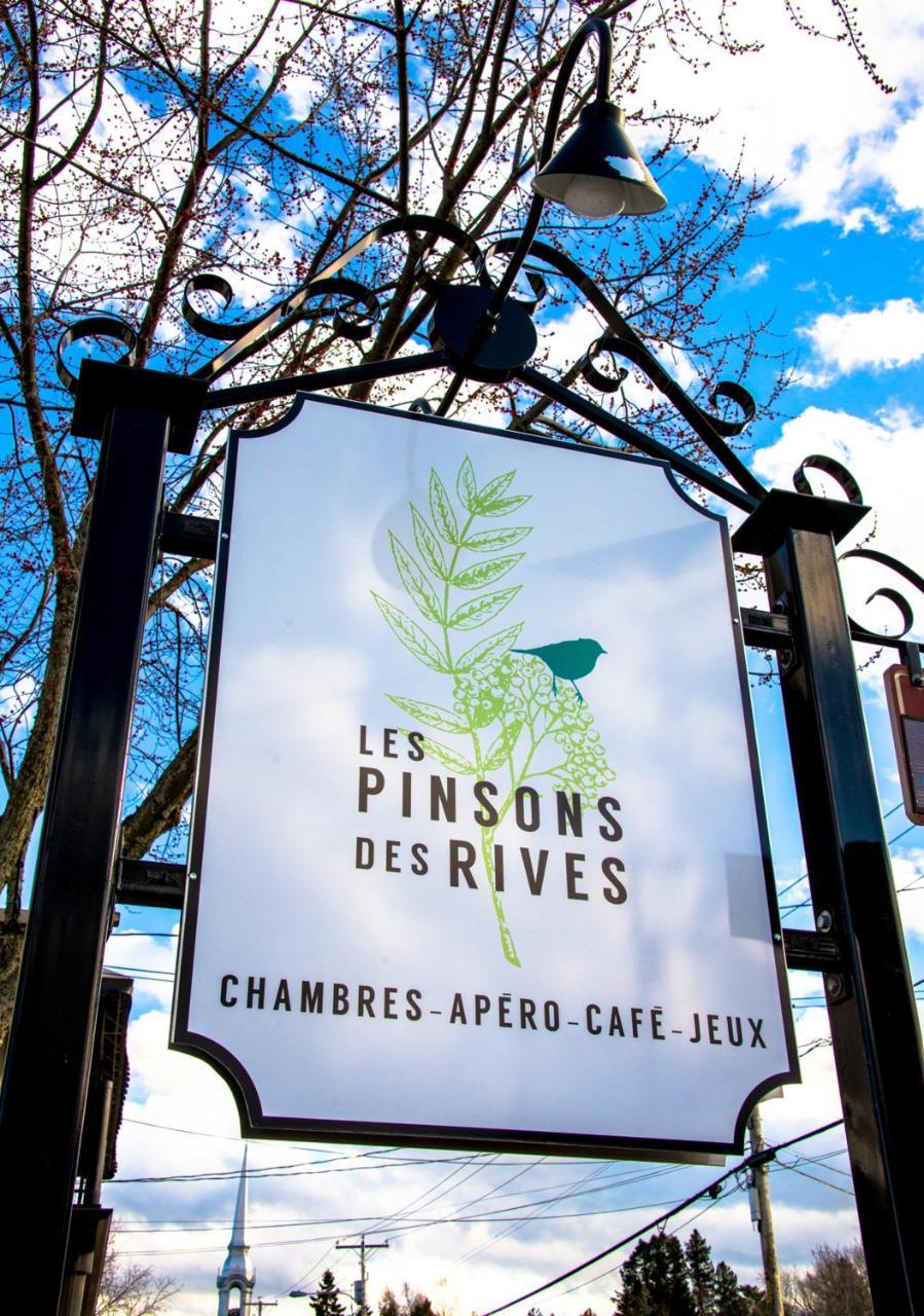 Les Pinsons Des Rives Bed & Breakfast La Malbaie Ngoại thất bức ảnh